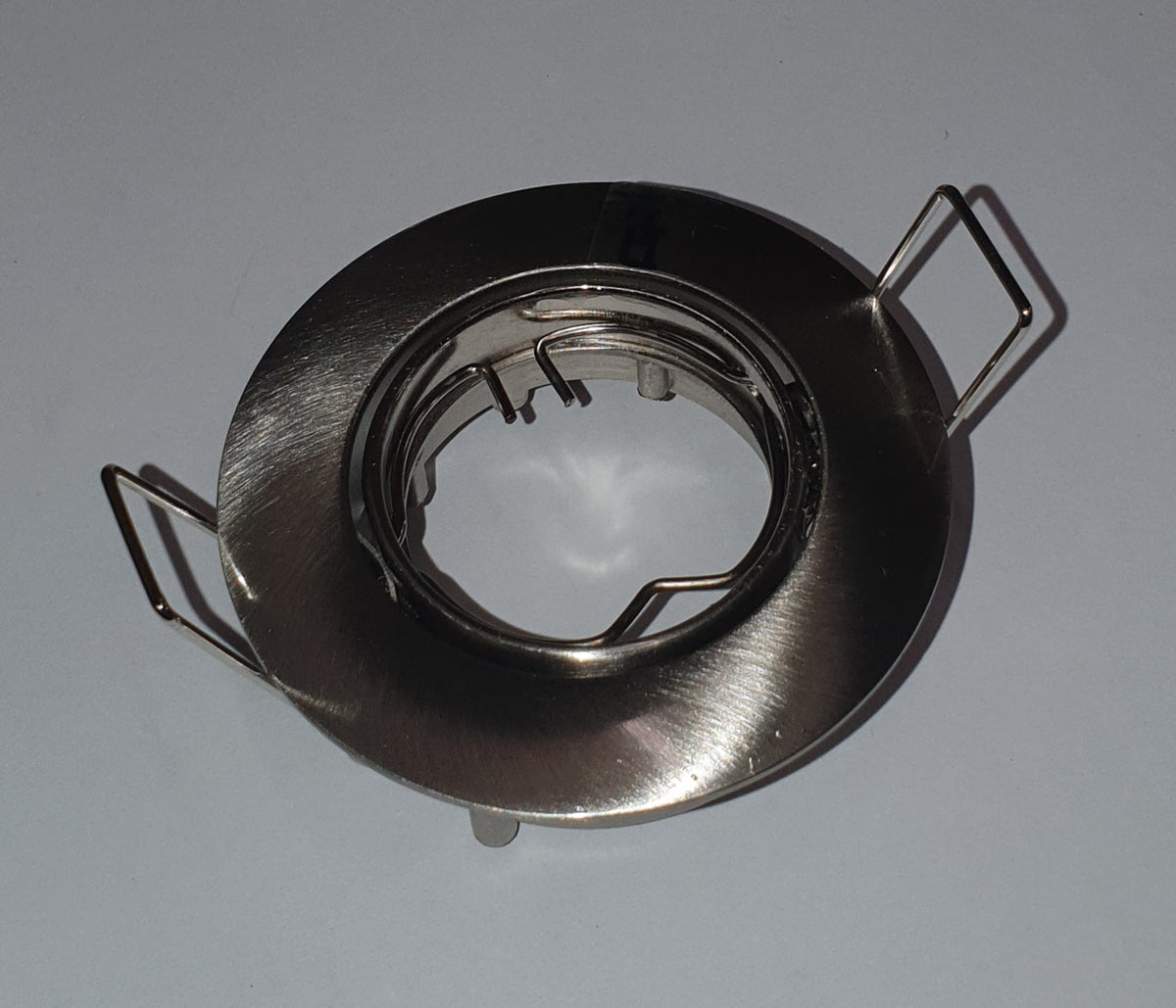 Designlight D3259NM MR11-downlight med borstad metallfärgad NM-front och fjäderfästen | Molectric