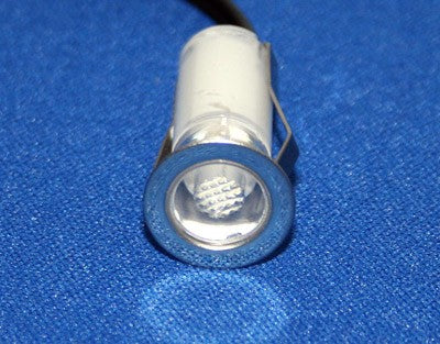 1 st Cosa 15 Dotlight