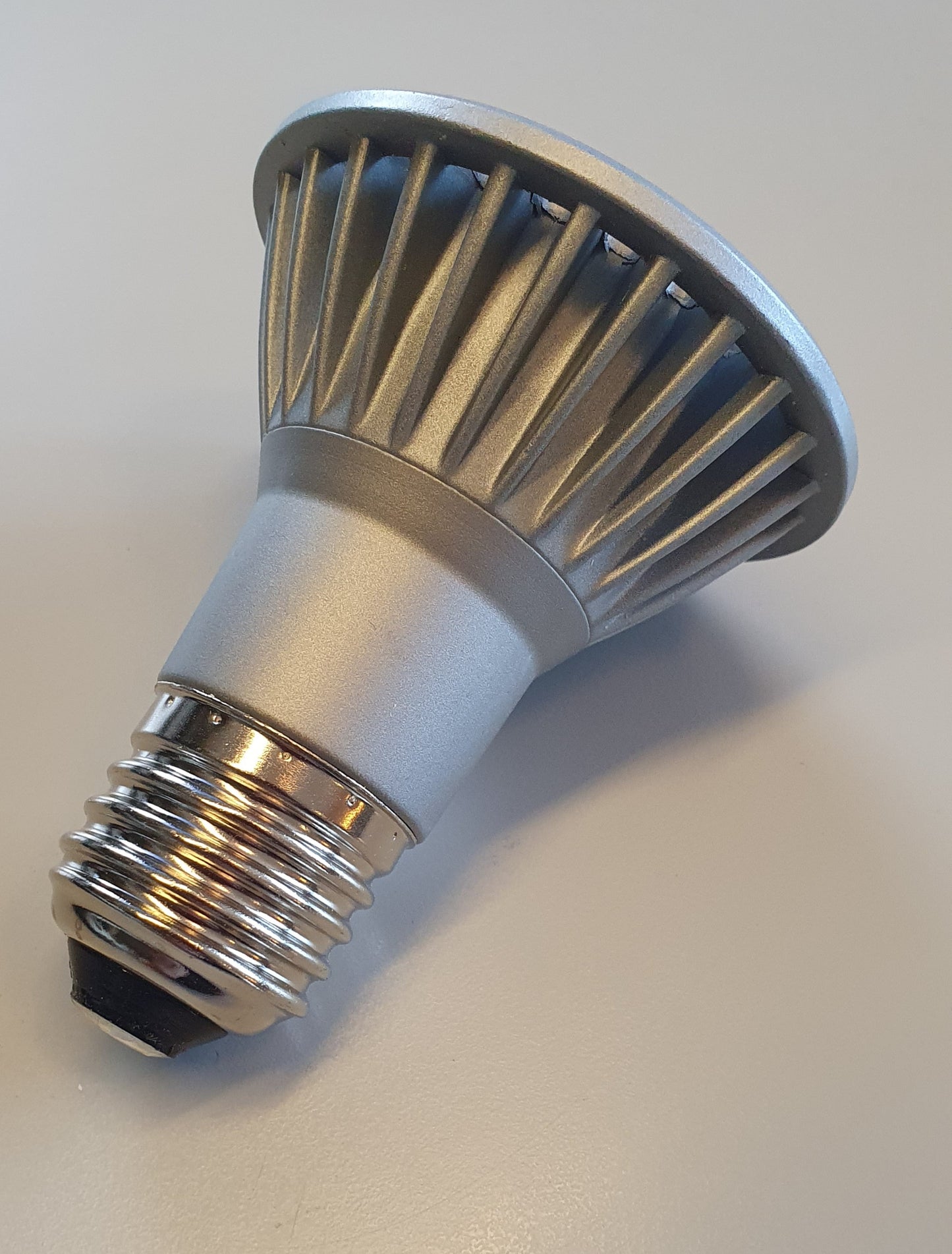 LED-lampa E27 Spotlight