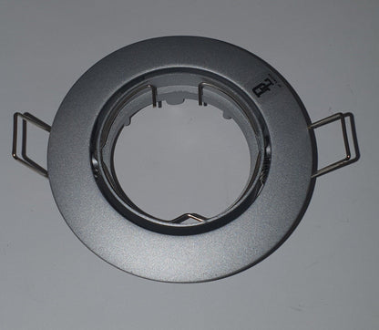 Designlight D-3254 SG silvergrå downlight sedd framifrån med fjäderfästen | Molectric