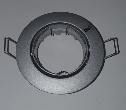 Designlight D-3254 SG silvergrå downlight sedd framifrån med fjäderfästen | Molectric