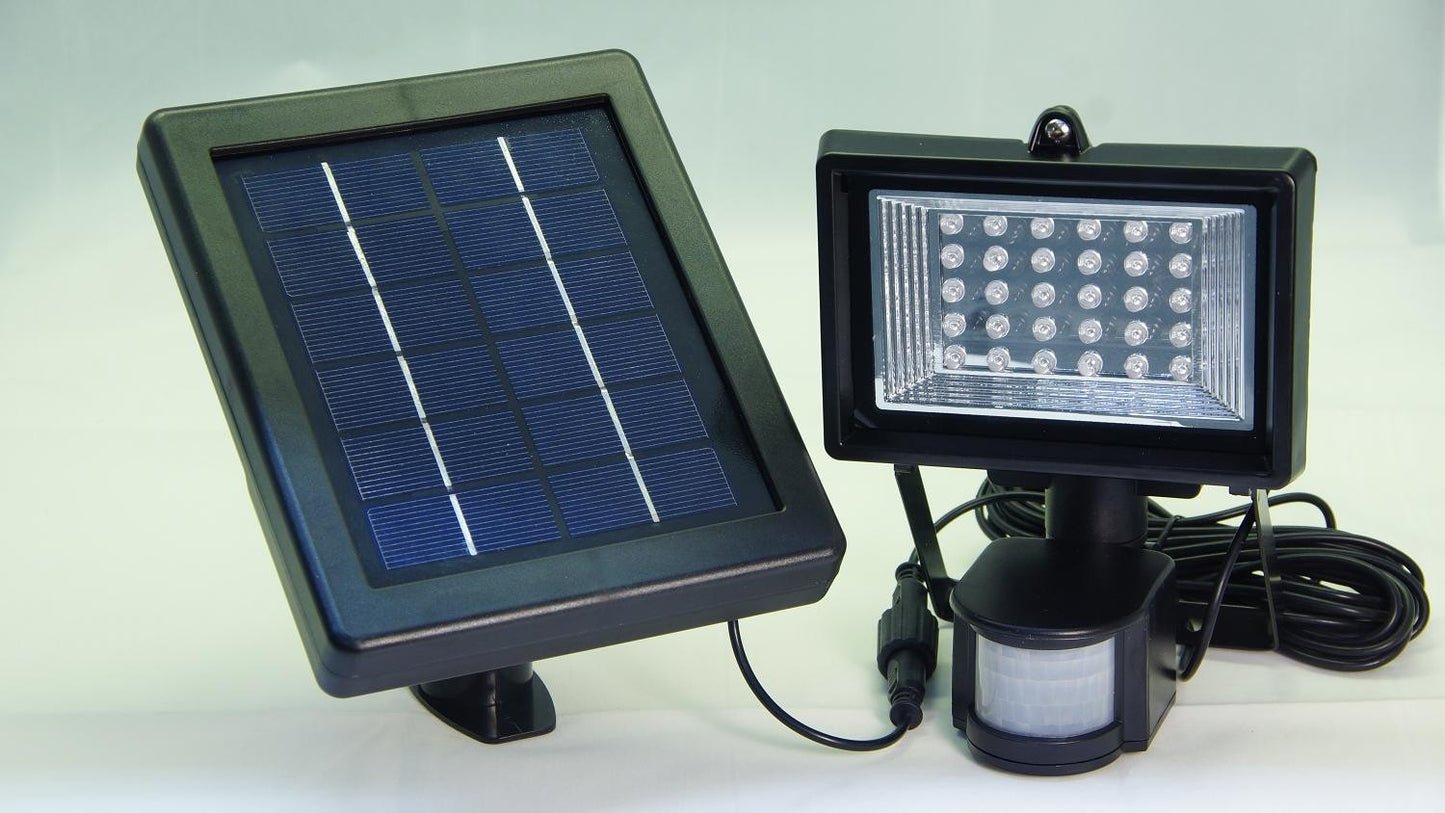 Solcellsladdad åtelbelysning med rörelsesensor